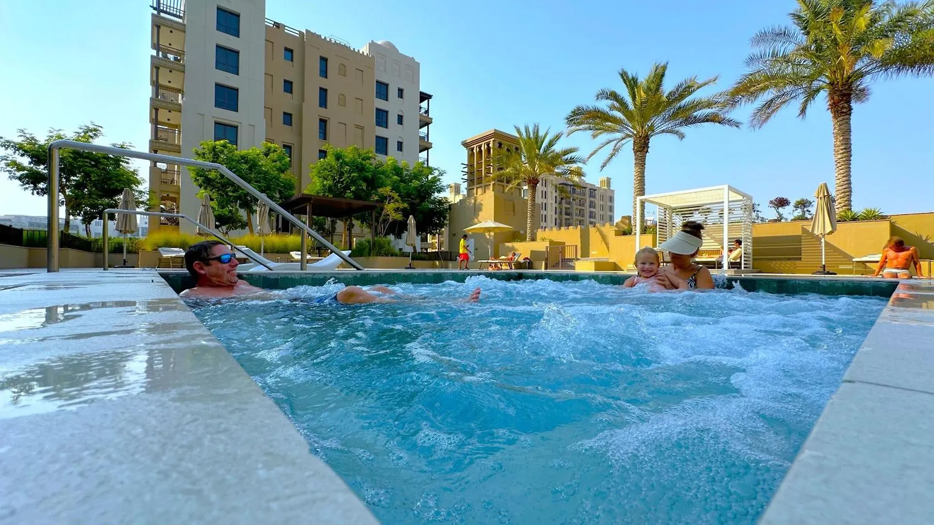 Ultra Luxury Flat With Amazing Pool Near To Burj Apartment Dubai